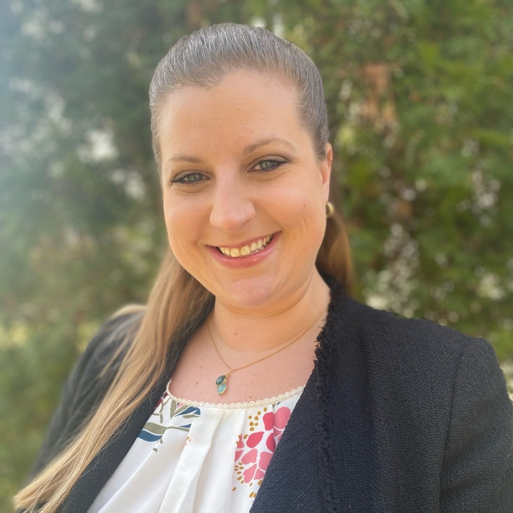 Meet your Posher, Lisa!!